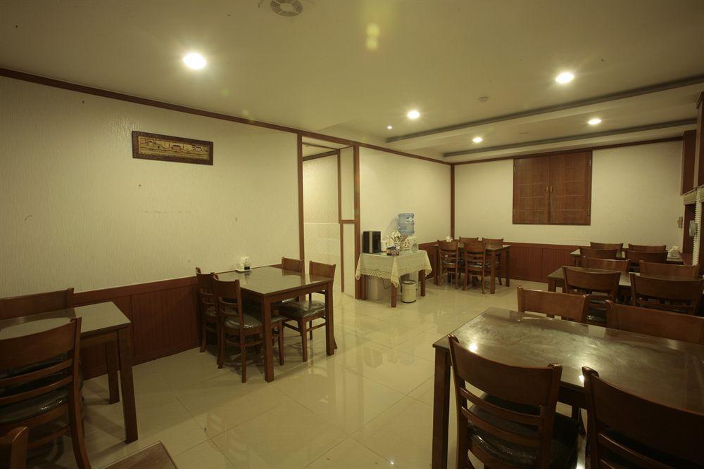 Reborn Suwon Silkroad Hotel Esterno foto
