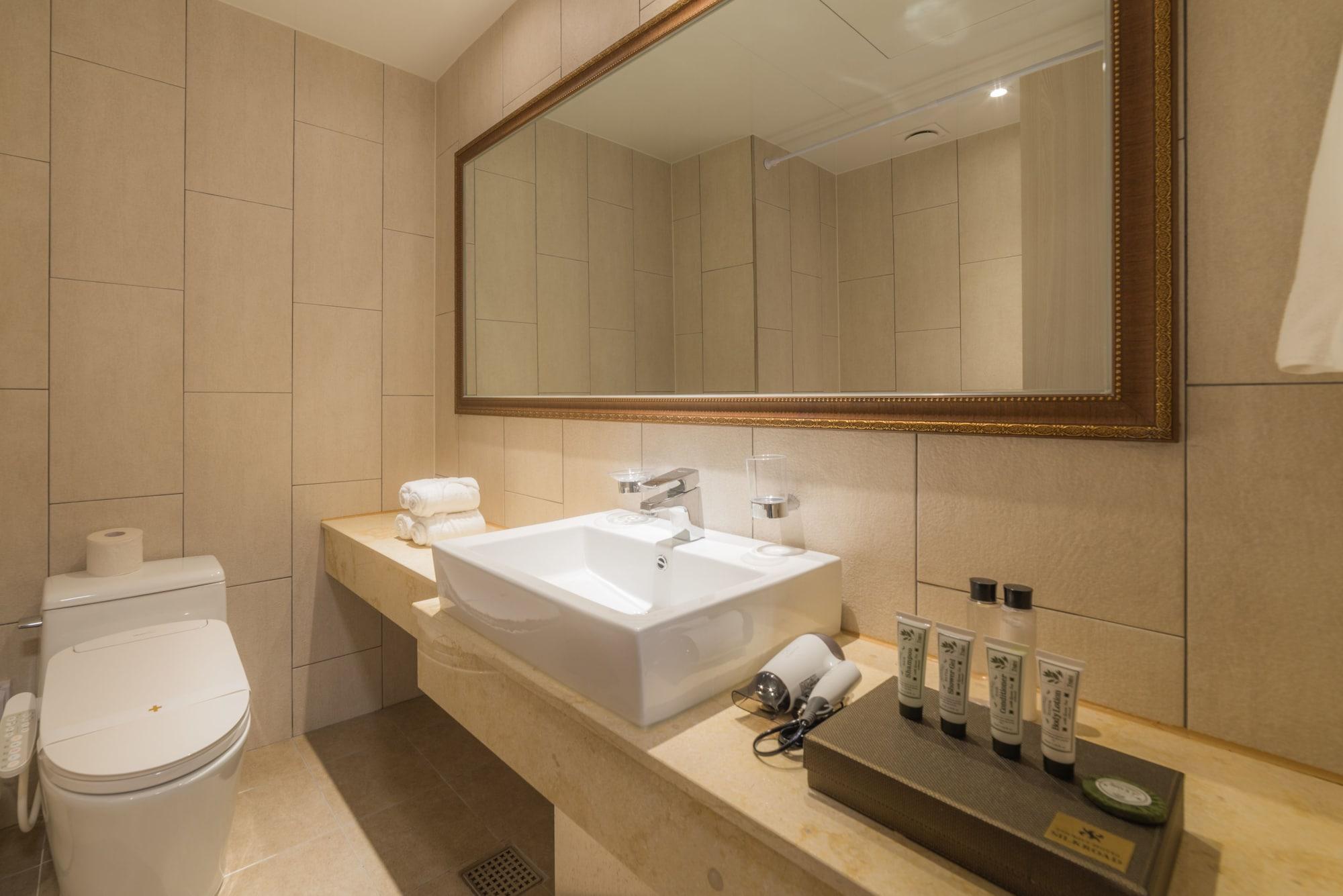 Reborn Suwon Silkroad Hotel Esterno foto