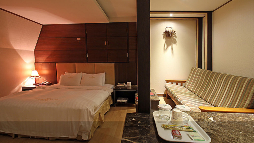 Reborn Suwon Silkroad Hotel Esterno foto