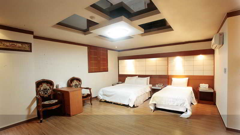 Reborn Suwon Silkroad Hotel Esterno foto
