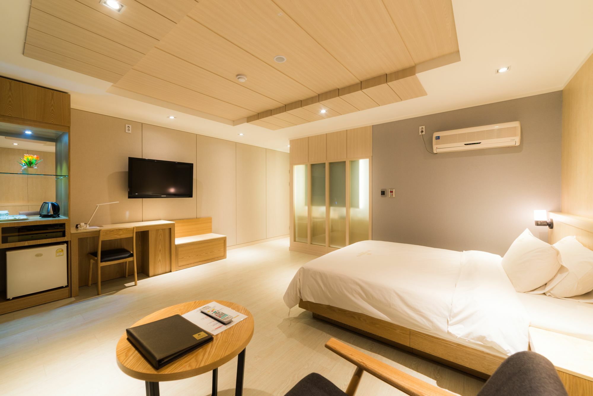 Reborn Suwon Silkroad Hotel Esterno foto