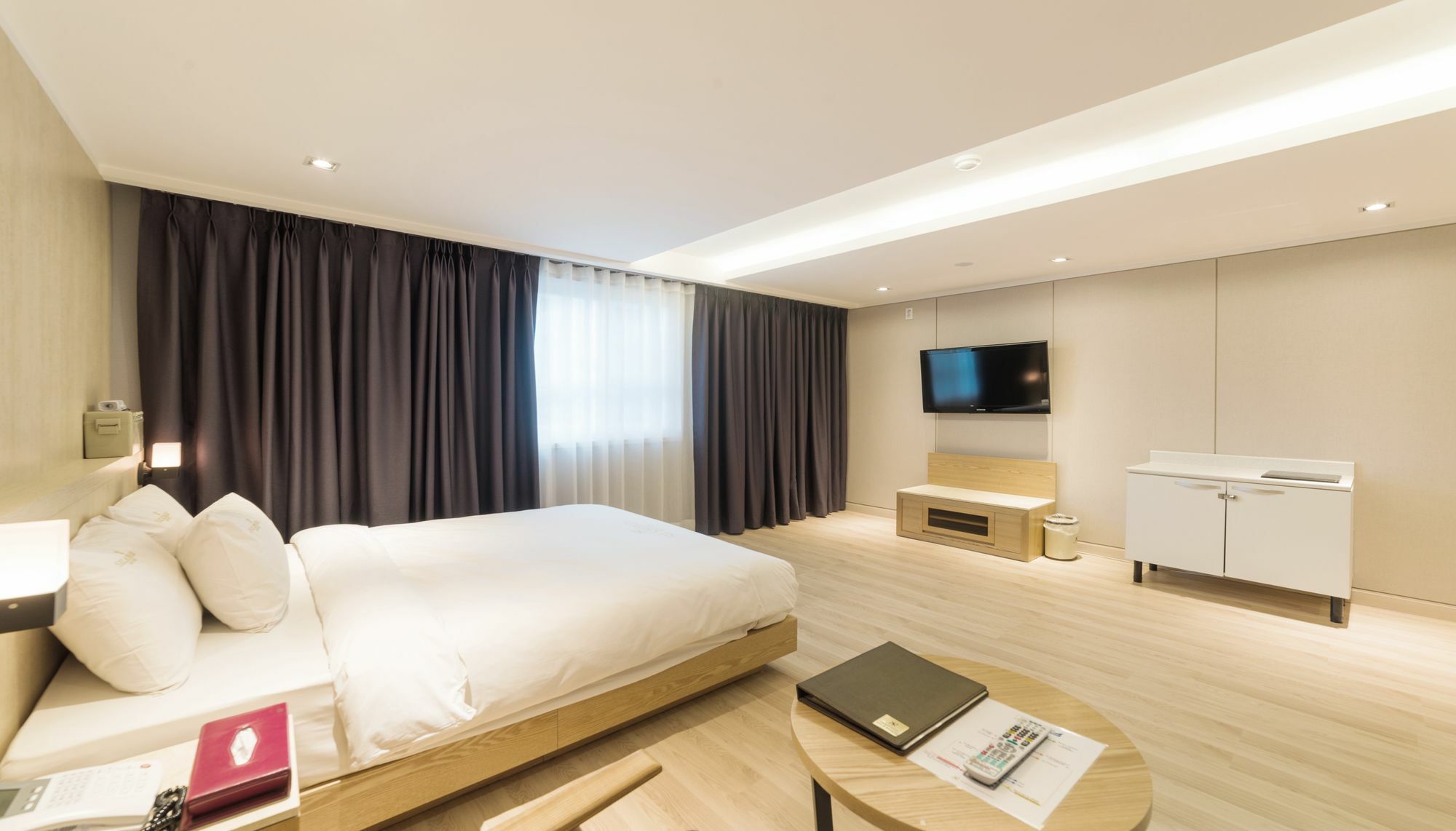 Reborn Suwon Silkroad Hotel Esterno foto